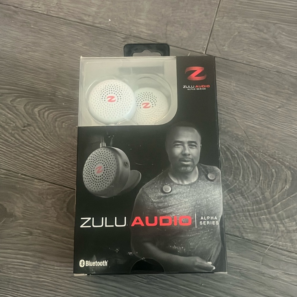 ☀️New in box Zulu Audio Alpha Series Bluetooth magnetic speakers